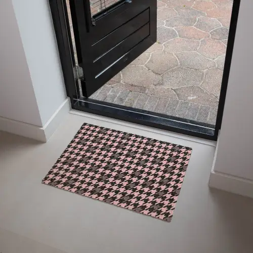 Plaid - Patroon - Zwart - Roze Deurmat klein 898 -sfeer5