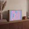Chill - Roze - Blauw - Golvend Light Box met batterij (Wandlamp) middel -sfeer2