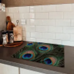 Pauwenveren - Klassiek - Groen Inductie beschermer vinyl 3mm middel -sfeer3