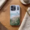 Vuurtoren - Klif - Zee - Bloemen Telefoonhoesje iPhone 17 Pro klein -sfeer1