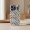 Zand - Schelpenvorm - Grijs Telefoonhoesje iPhone 17 Pro klein 878 -sfeer2