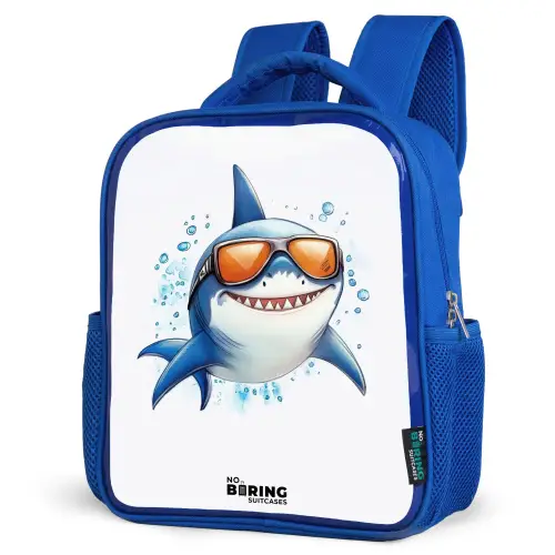 Coole haai met zonnebril in het water Kinderrugzak - Blauw middel -schuin