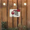 Wijnfles - Quote - Rood - Glas tuinposter los doek klein -sfeer1