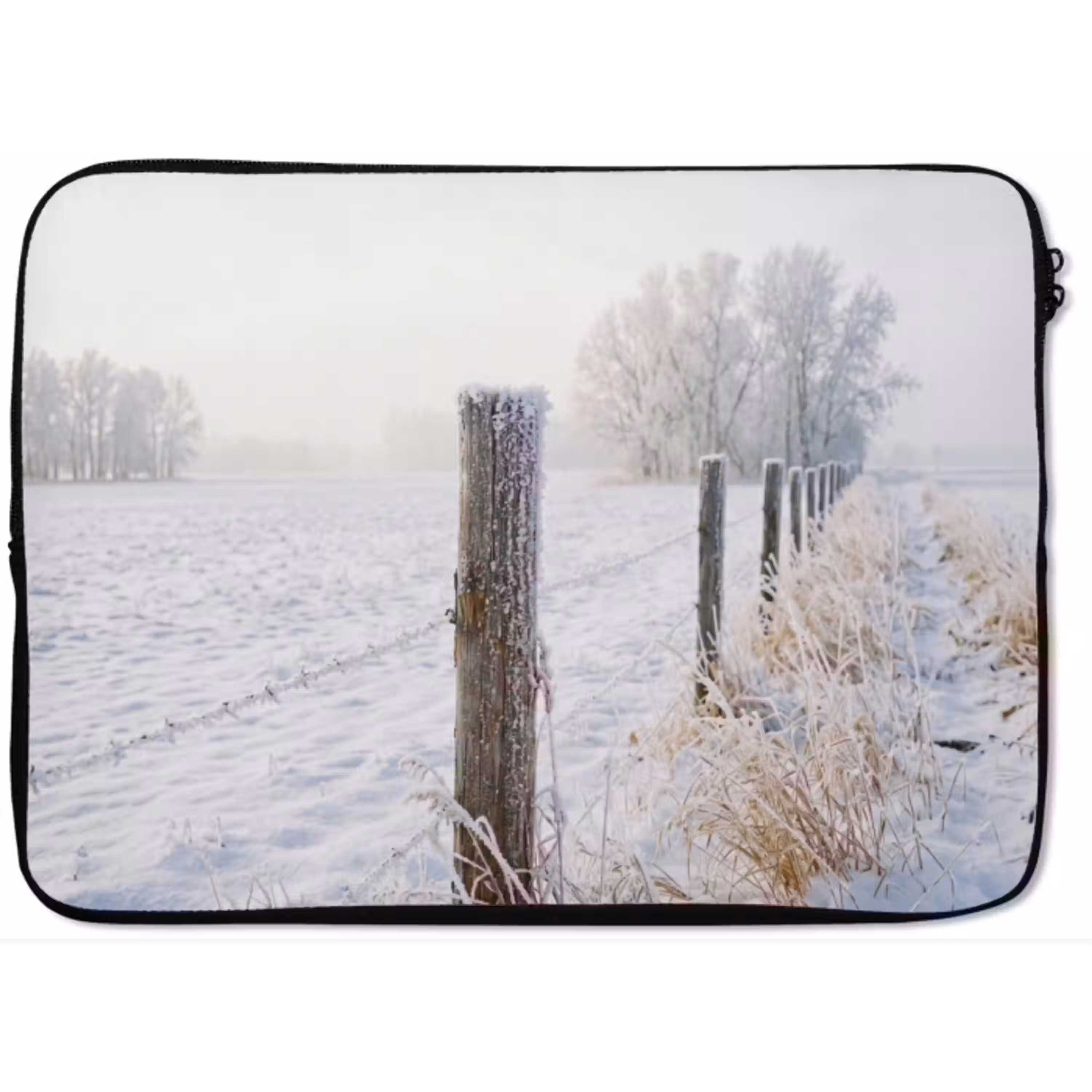 Hek - Sneeuw - Mist - Platteland - Nostalgisch laptophoes neopreen klein -zkaufland3dotto