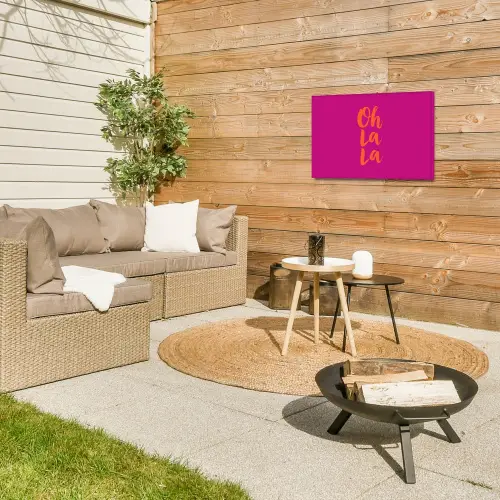 Oh la la - Roze - Oranje - Minimalistisch Tuinposter op houten frame 2 cm dik klein -sfeer2