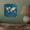 Wereldkaart - Donkerblauw - Beige plexiglas 5mm klein -sfeer3