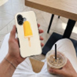 Oranje - Stokje - Waterijsje Toughcase MagSafe Apple iPhone 17 klein -Sfeer1M