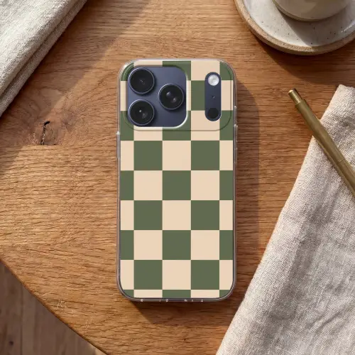 Schaakbord print - Groen - Beige - Blokjes Telefoonhoesje iPhone 17 Pro klein -sfeer1