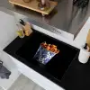 Kip - Bucket - Delfts blauw - Lekker Inductie beschemer met haakjes klein -sfeer1