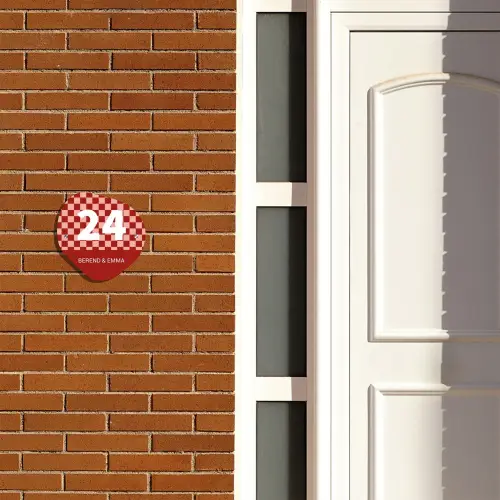 Rood - Blokjes - Klassiek Naambord Organisch middel -sfeer3