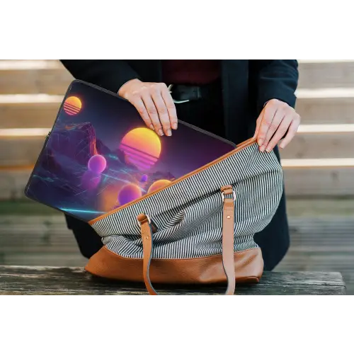 Landschap - Bergen - Bollen - Licht laptophoes neopreen klein -tas