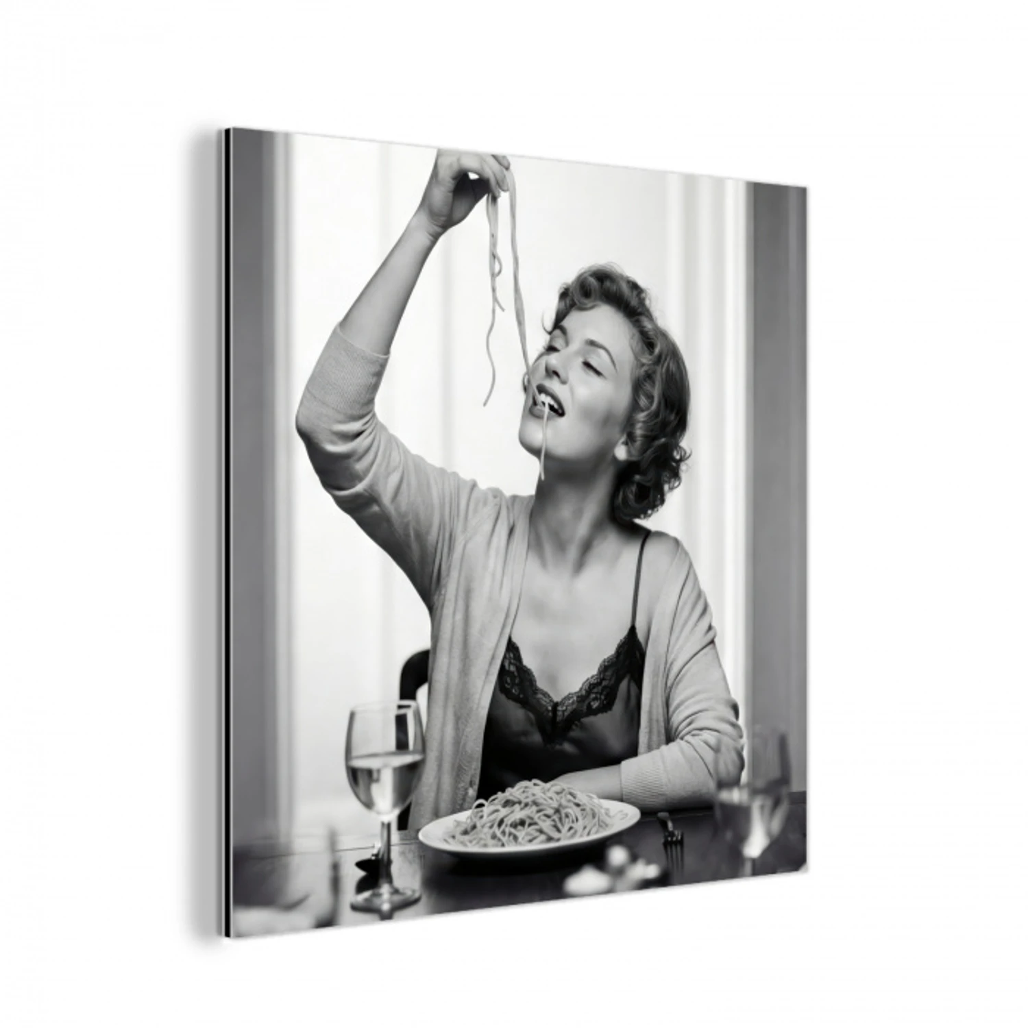 Vrouw - Spaghetti - Zwart - Wit aluminium wit klein -3d