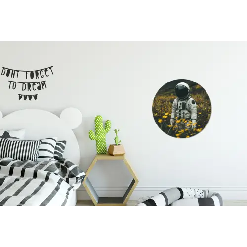 Astronaut - Bloemen - Veld - Geel Wandcirkel aluminium klein -kinderkamer