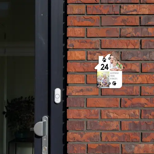 Familieportret met pootafdrukken - Klassiek Naambord Huisje klein -sfeer2