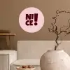 Nice - Uitroepteken - Roze Wandcirkel behangsticker klein -sfeer1
