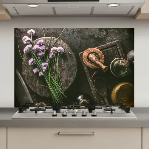 Bieslook Bloesem en Antieke Keukenwaren keuken achterwand spatscherm klein -3d_website