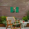 Man - Planten - Groen Tuinposter op houten frame 2 cm dik klein -sfeer3