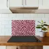 Zebra - Motief - Bordeaux - Rood keuken achterwand spatscherm klein 900 -sfeer2