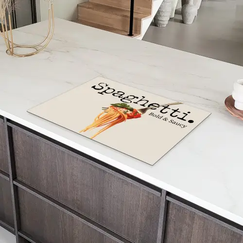 Spaghetti - tomatensaus - Parmezaanse kaas Inductie beschermer vinyl 3mm klein -sfeer8