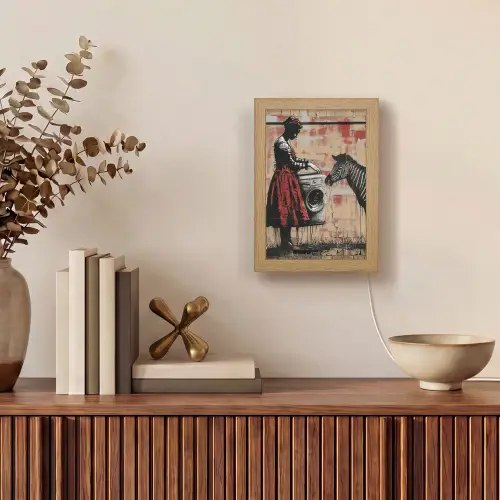 Street art - Zebra - Vrouw - Dieren - Graffiti - Banksy Style Light Box met kabel (Tafellamp) klein -sfeer2