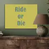 Ride or die - Geel - Blauw PET vilt klein -sfeer2
