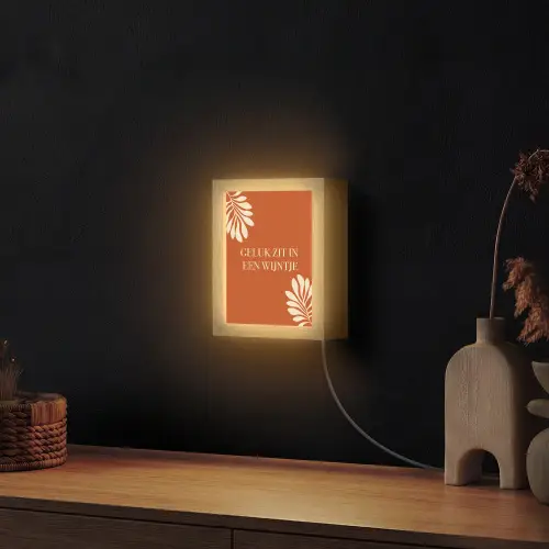 Oranje - Wijntje - Quote Light Box met kabel (Wandlamp) klein -sfeer1