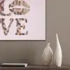 Tekst - Love - Pantervacht - Lichtroze PET vilt klein -sfeer6_closeup