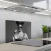 Vrouw - Pasta - Zonnebril keuken achterwand spatscherm klein -3d_schuin