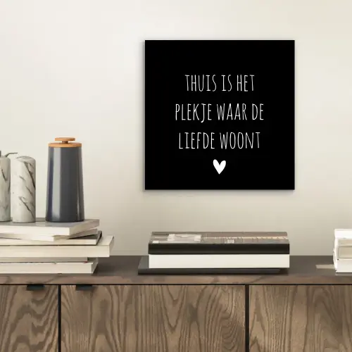 Spreuken - Thuis is het plekje waar de liefde woont - Quotes aluminium wit klein -sfeer1