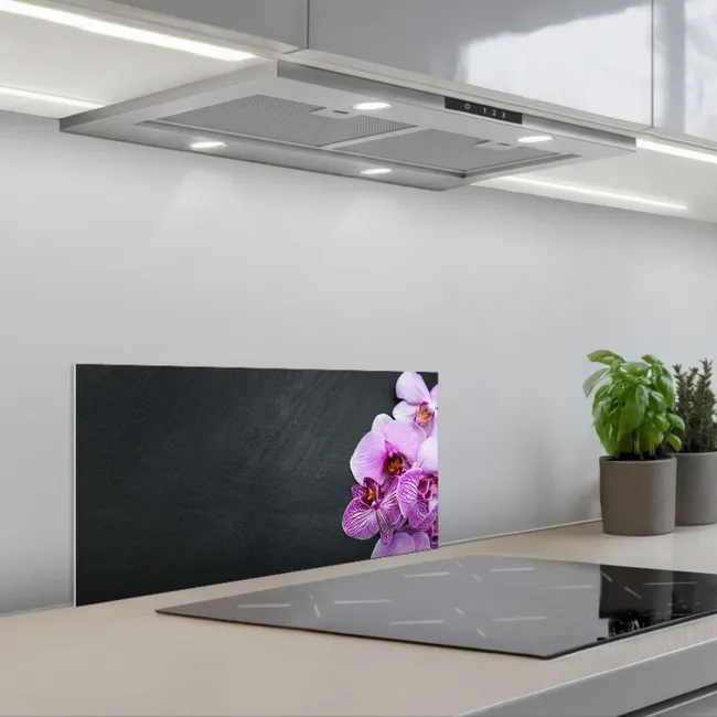 Purperen Orchideeënpracht op Leisteen keuken achterwand spatscherm klein -3d_schuin