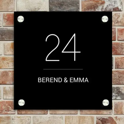 Zwart vlak - Klassiek Naambord Vierkant klein -sfeer2