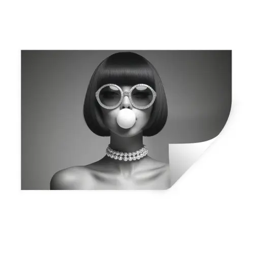 Vrouw - Zwart Wit - Ketting - Zonnebril Muursticker klein -3d