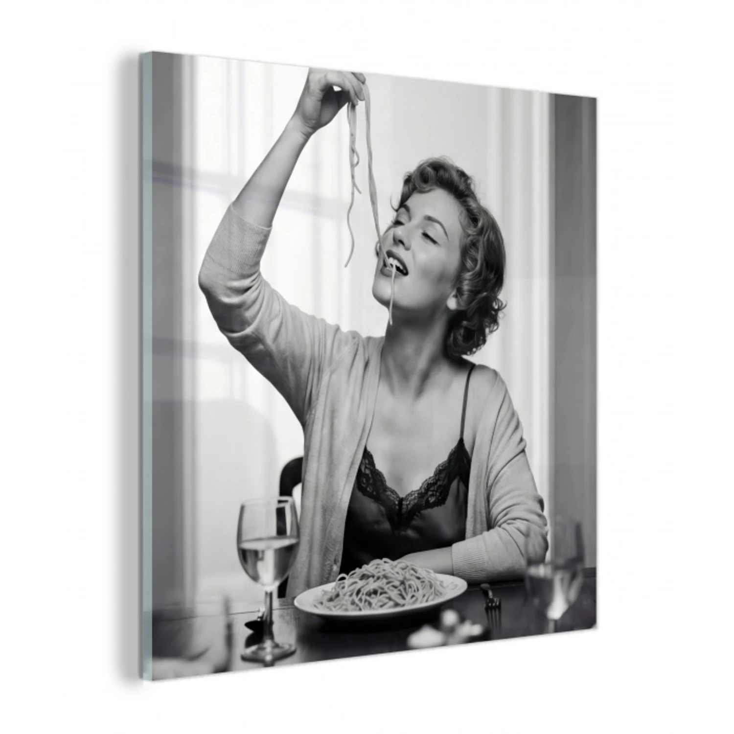 Vrouw - Spaghetti - Zwart - Wit plexiglas 5mm klein -z3d