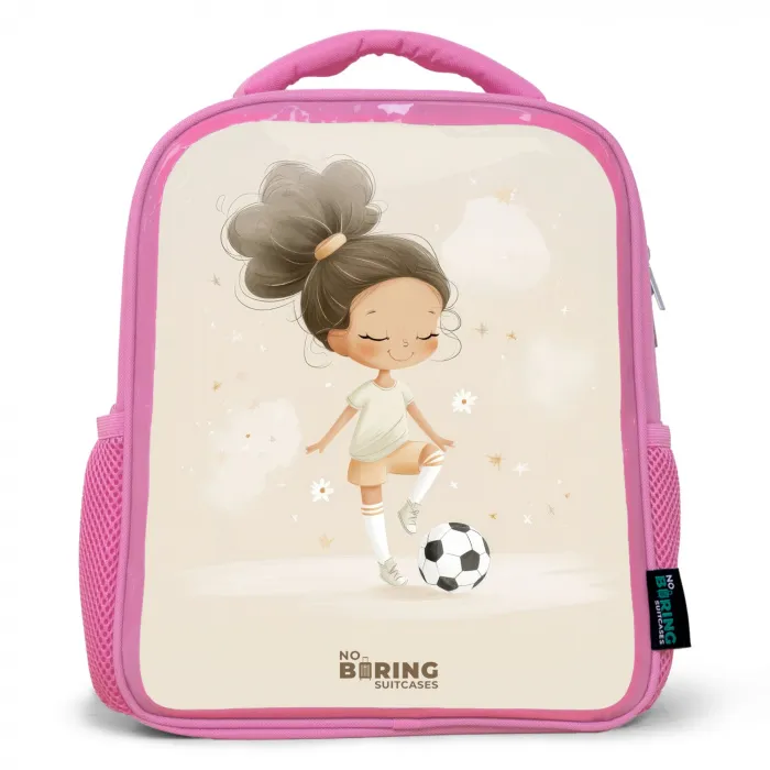 Meisje met een voetbal in beige kleuren Kinderrugzak - Roze middel -3d