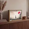 Kunst - Meisje - Ballonnen - Hart - Grijs Light Box met batterij (Wandlamp) middel -sfeer2