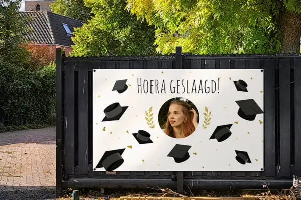 Spandoek met tekst geslaagd