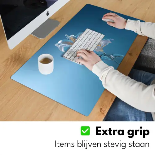 Lelies - Blauw - Glazen Muismat XXL klein -sfeer3