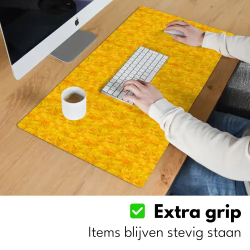 Vloeiend - Olie - Verf  - Geel Muismat XXL klein 681 -sfeer3