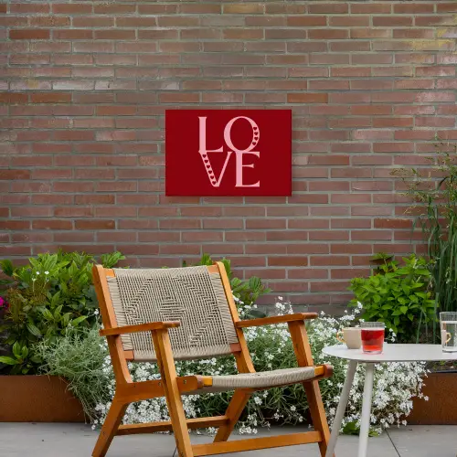 Love - Rood - Hatjes Tuinposter op houten frame 2 cm dik klein -sfeer3