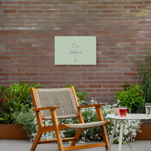 Ons Stekkie met Hart Tuinposter op houten frame 2 cm dik klein -sfeer3
