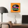 Hamburger - Oranje - Neon - popart aluminium wit klein -sfeer5