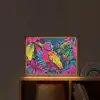 Papegaai - Tropisch - Jungle - Kleurrijk Light Box met batterij (Wandlamp kind) middel -sfeer1_kind