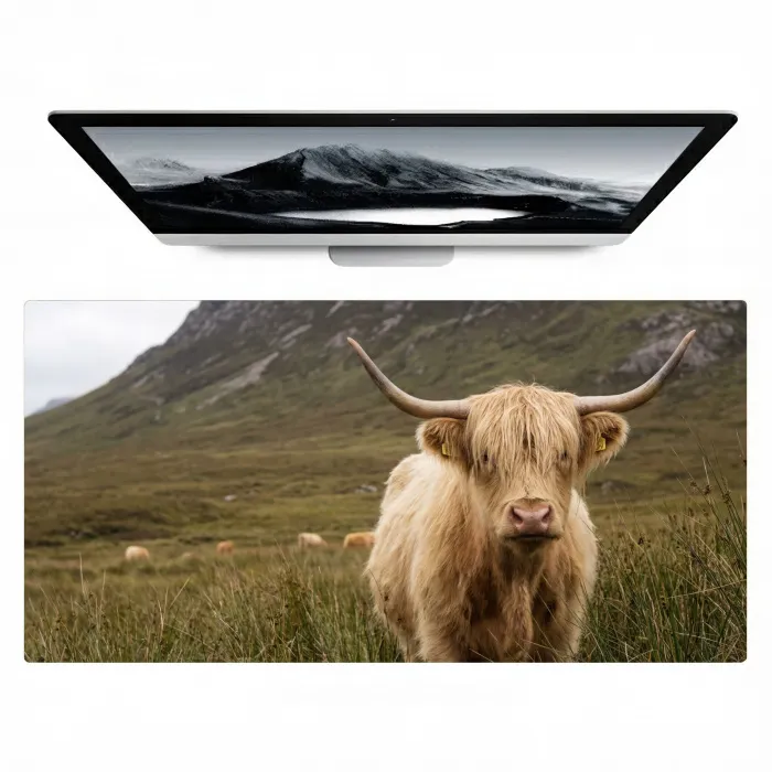 Schotse hooglander - Bergen - Grasveld Muismat XXL klein -zzz3d