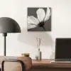 Bloem - Minimalistisch - Zwart - Wit aluminium wit klein -sfeer5