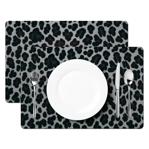 Panterprint - Zwart - Neonletters - Roze Placemat vinyl groot -zzsfeer2_Kitchenyeah-website