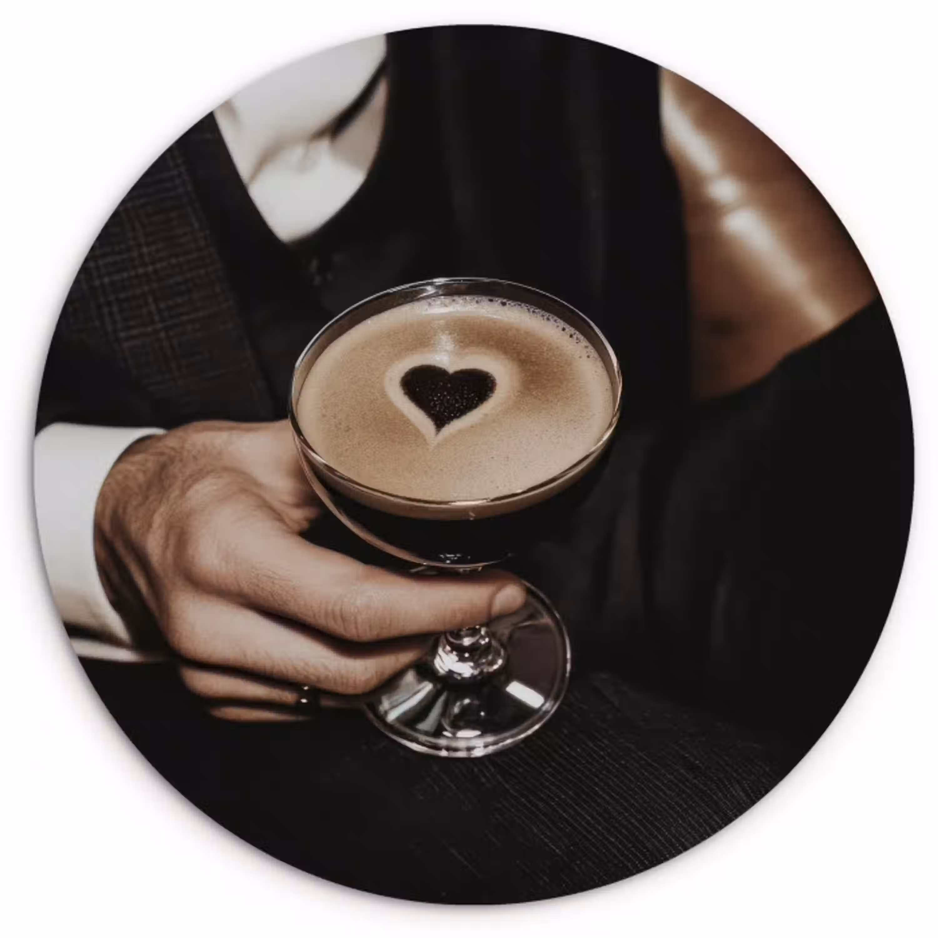 Hartje - Cocktail - Espresso Martini - Hand Wandcirkel plexiglas klein -3d