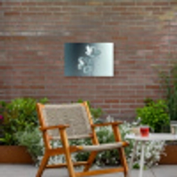 Kristal - Bloemen - Grijs Tuinposter op houten frame 2 cm dik klein -sfeer3