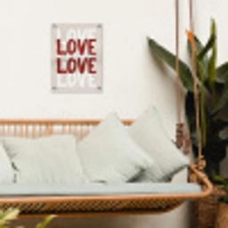 Love - Rood - Tekst tuinposter los doek klein -sfeer7