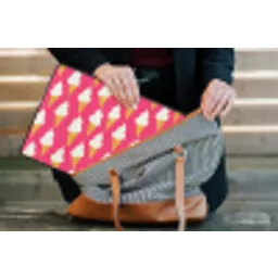 Softijs - Horentje - Roze laptophoes neopreen klein 279 -tas