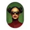 Vrouw - Groen - Bril - Aesthetic - Modern Wandcirkel Ovaal Glas middel -3d